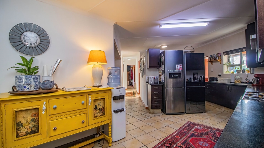 5 Bedroom Property for Sale in Fraaiuitsig Western Cape